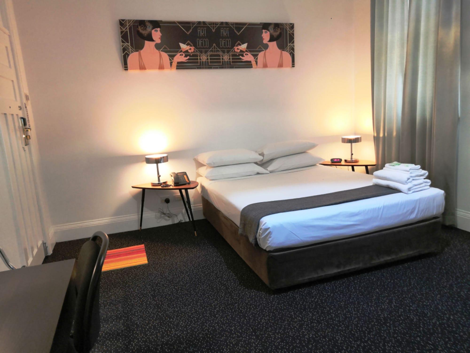 ไครทีเรียน โฮเต็ล เพิร์ธ Hotel เพิร์ท ภายนอก รูปภาพ