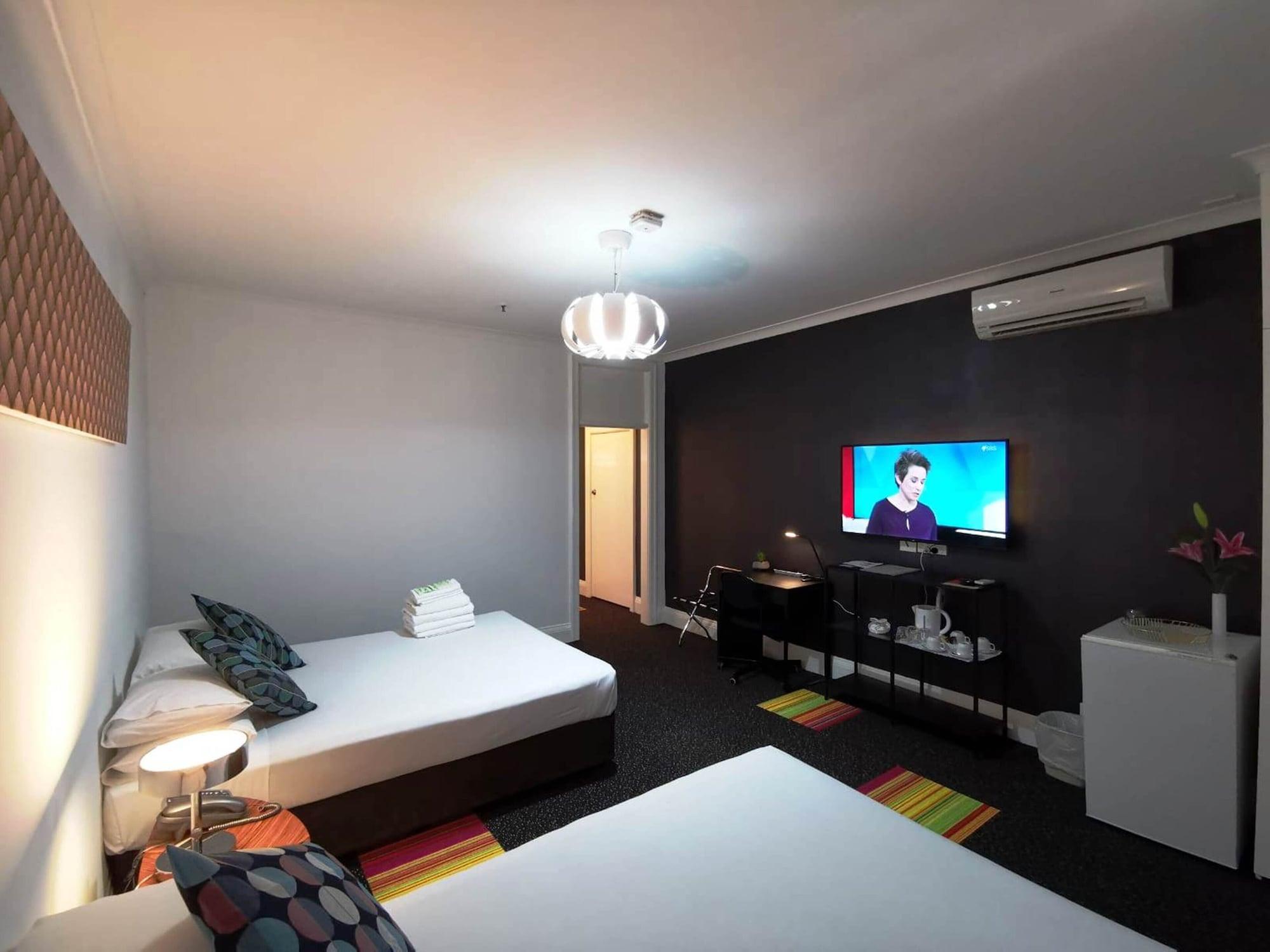 ไครทีเรียน โฮเต็ล เพิร์ธ Hotel เพิร์ท ภายนอก รูปภาพ