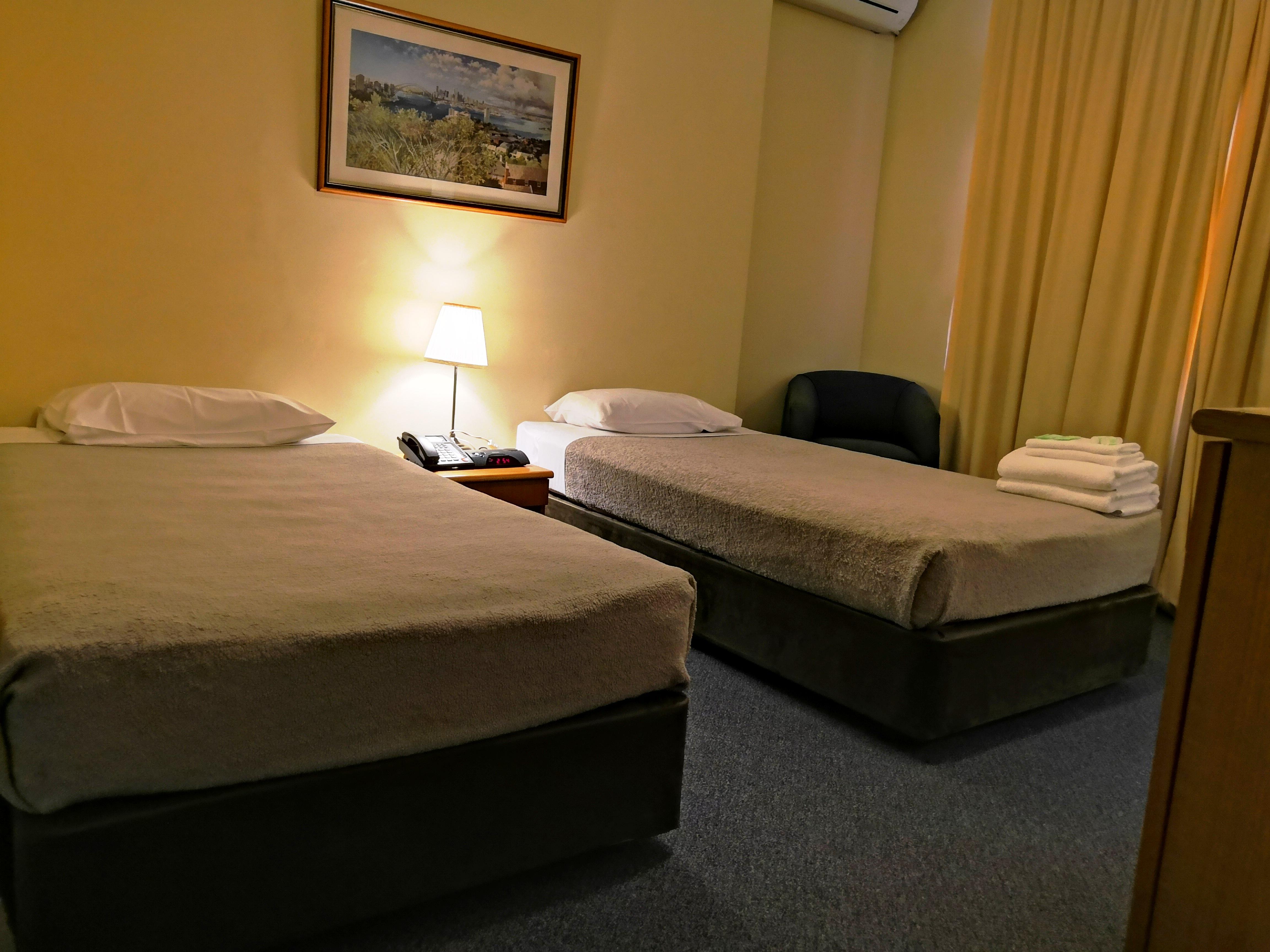 ไครทีเรียน โฮเต็ล เพิร์ธ Hotel เพิร์ท ภายนอก รูปภาพ