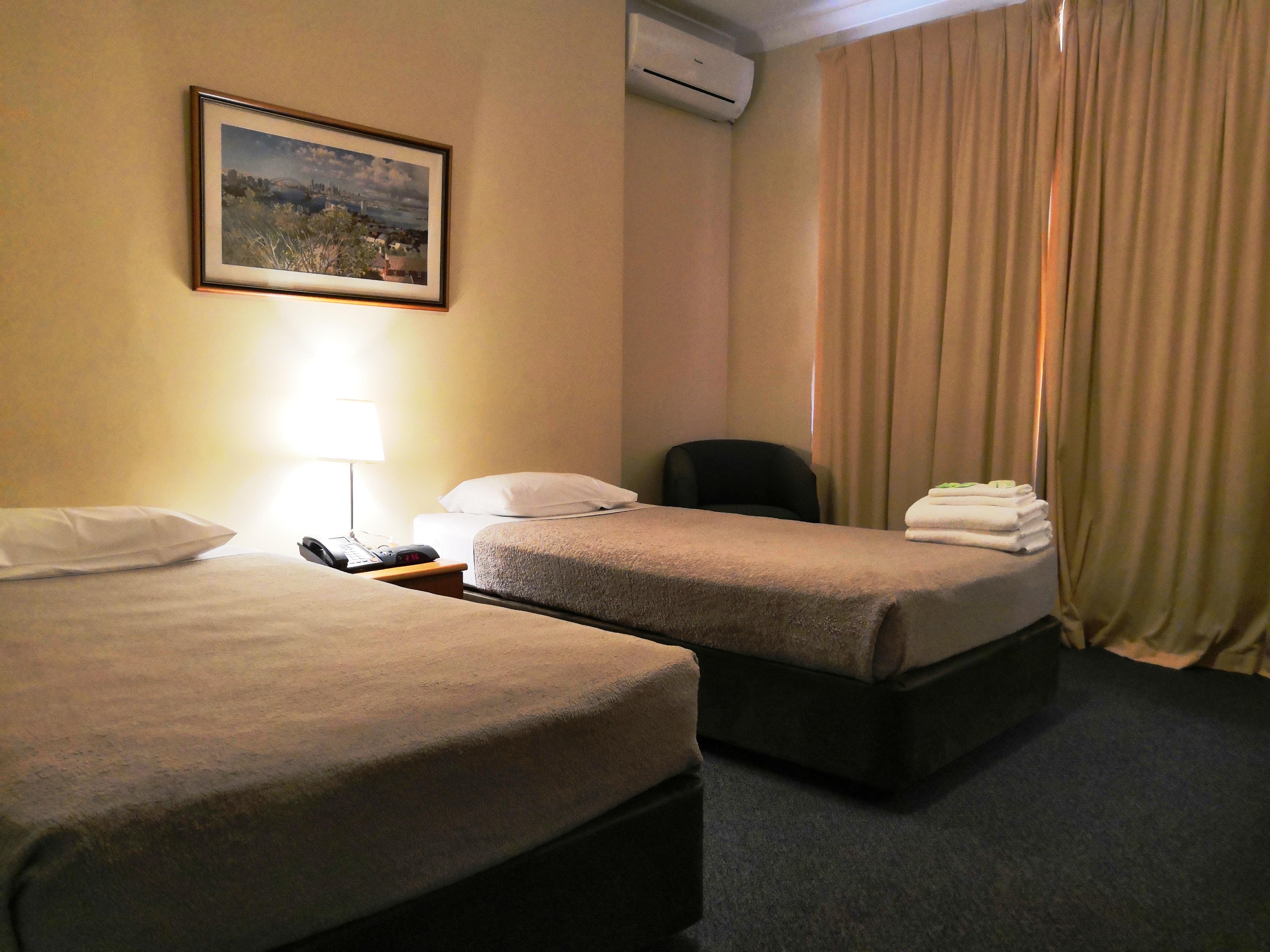 ไครทีเรียน โฮเต็ล เพิร์ธ Hotel เพิร์ท ภายนอก รูปภาพ
