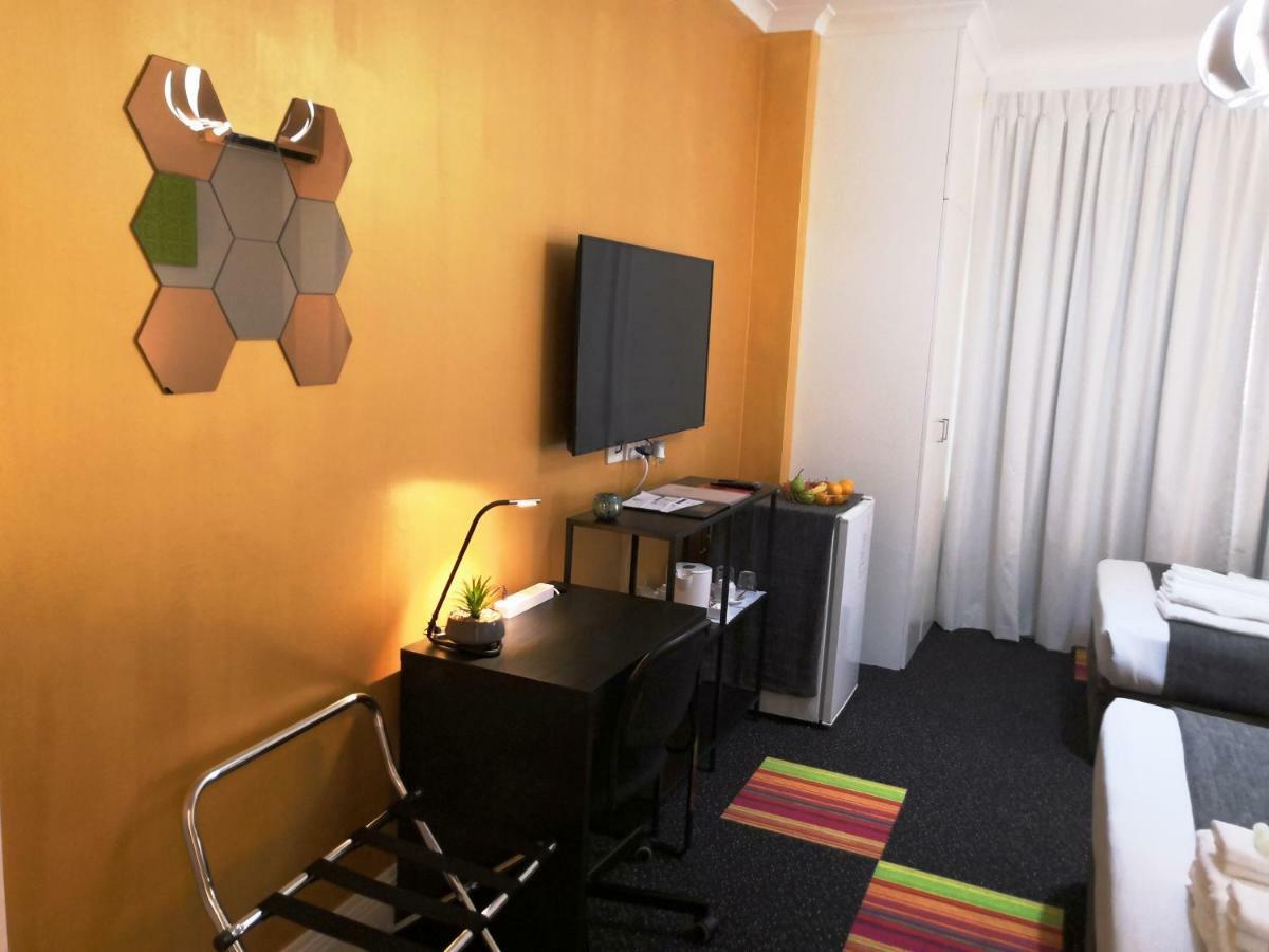 ไครทีเรียน โฮเต็ล เพิร์ธ Hotel เพิร์ท ภายนอก รูปภาพ