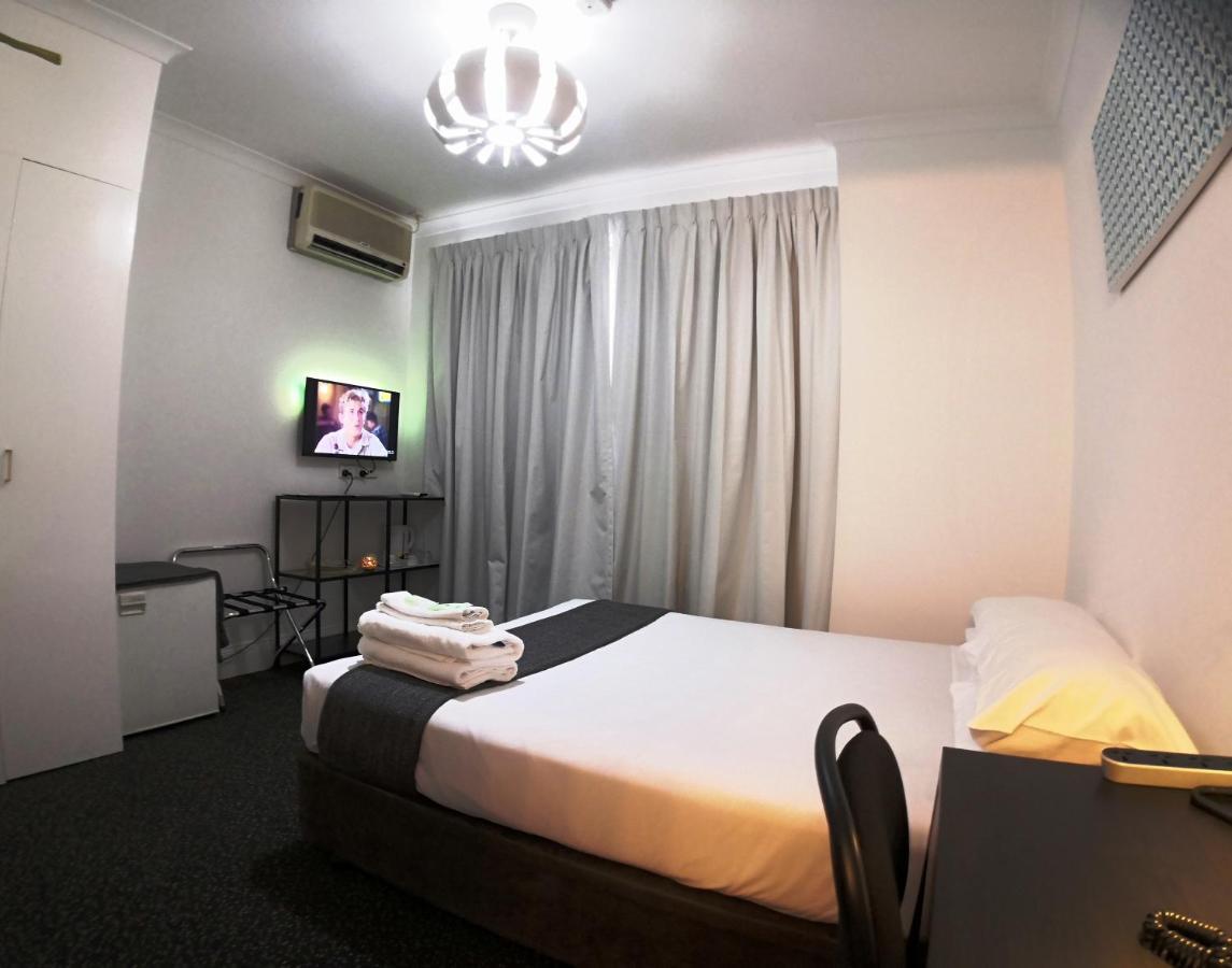 ไครทีเรียน โฮเต็ล เพิร์ธ Hotel เพิร์ท ภายนอก รูปภาพ